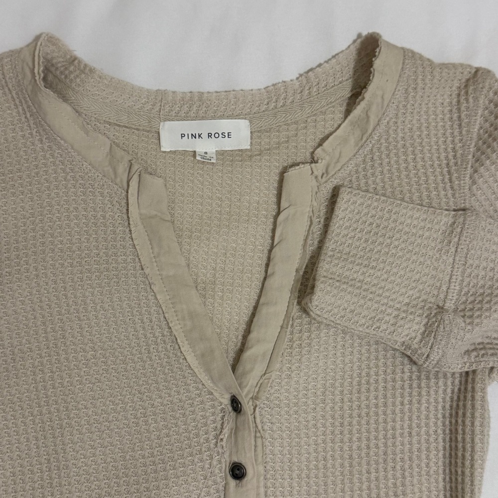 Pink Rose Womens Beige Waffle Knit Henley Long Sleeve Top Small 4K23692